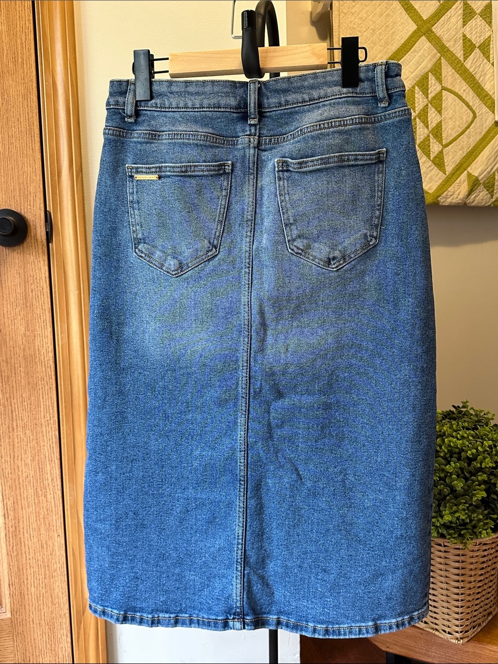 Michael Kors Mid-Length Denim Stretch Skirt in Blue Wash size 8